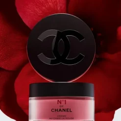 N°1 DE CHANEL CREME MIT ROTER KAMELIE