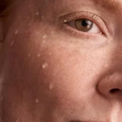 THE FOAMING CLEANSER